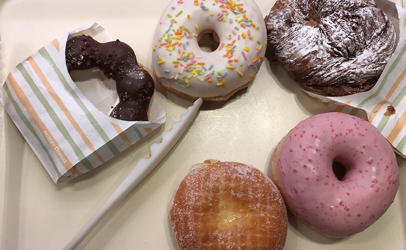π―π΅ Japan: Yonago, Donuts, and Shopping